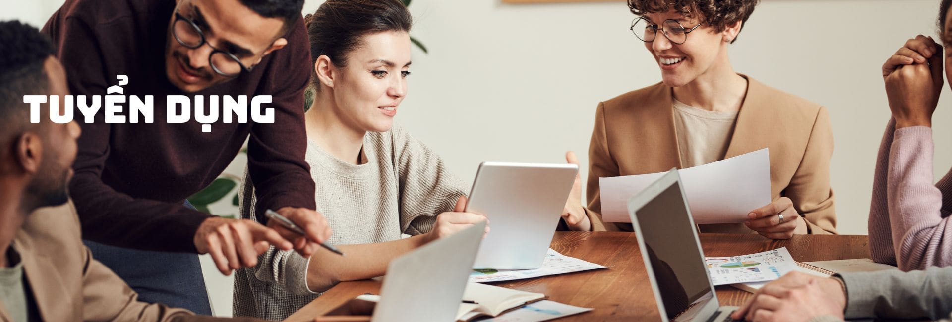 tuyển dụng banner